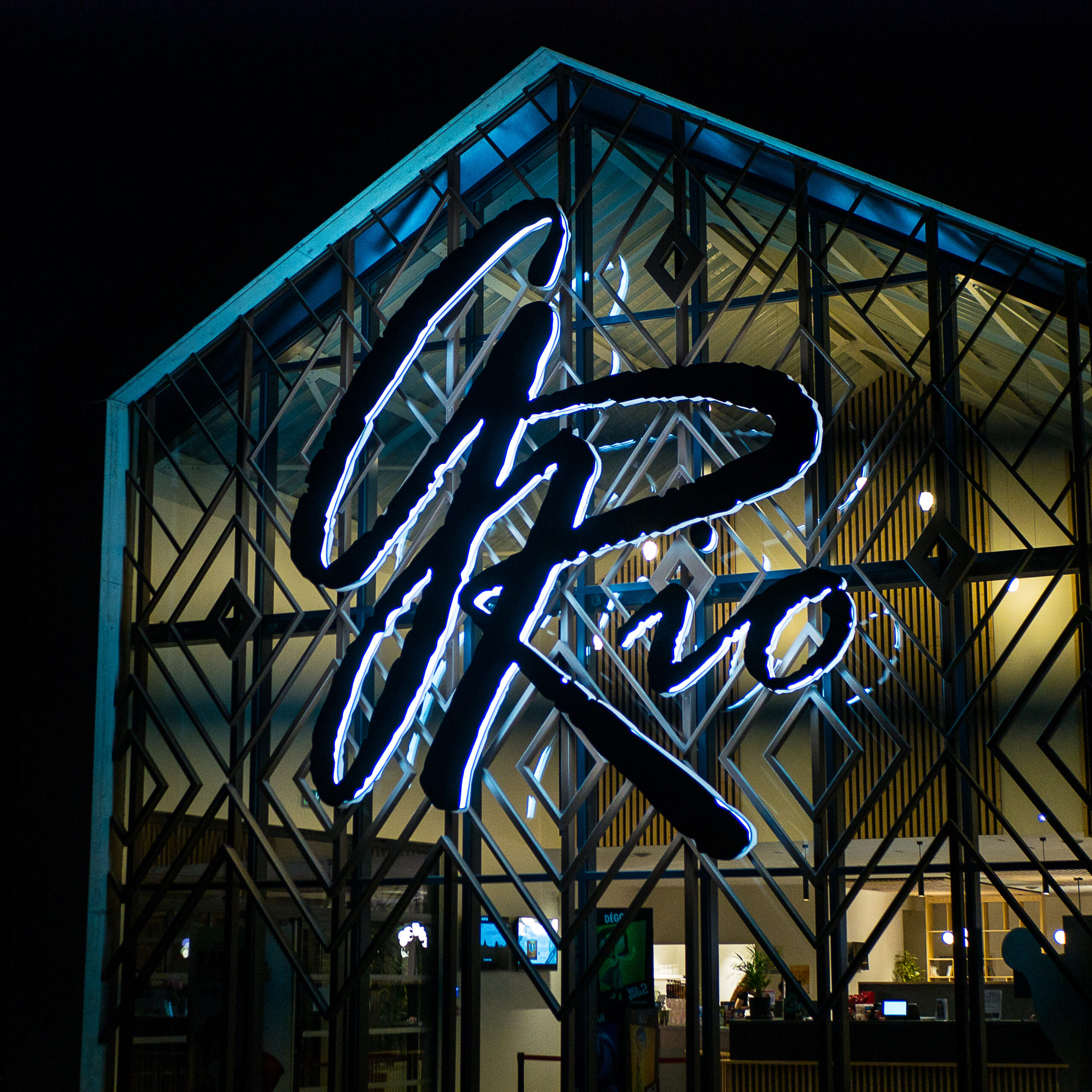 Cinema-Le-Grand-Rio-©Benoit-Matharan-6-scaled.jpg (1.32 MB)